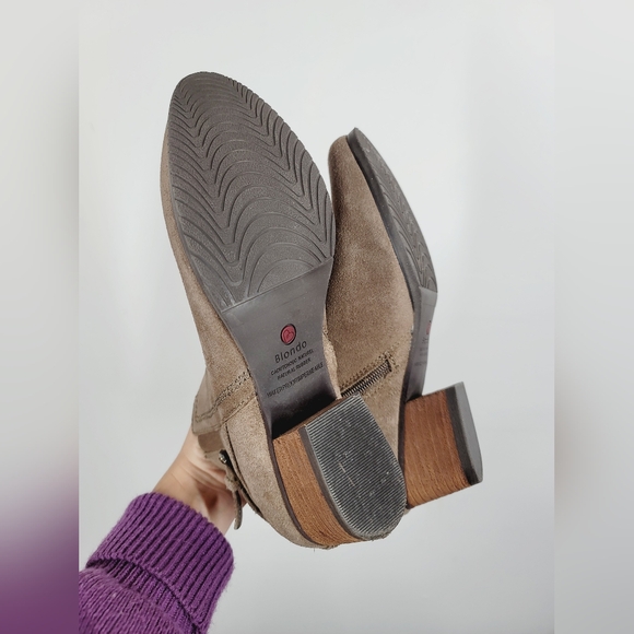 Blondo Brown Ankle Booties with Buckle Detail, Size 8M - Picture 4 of 5